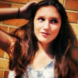 Meet your Posher, Hailey